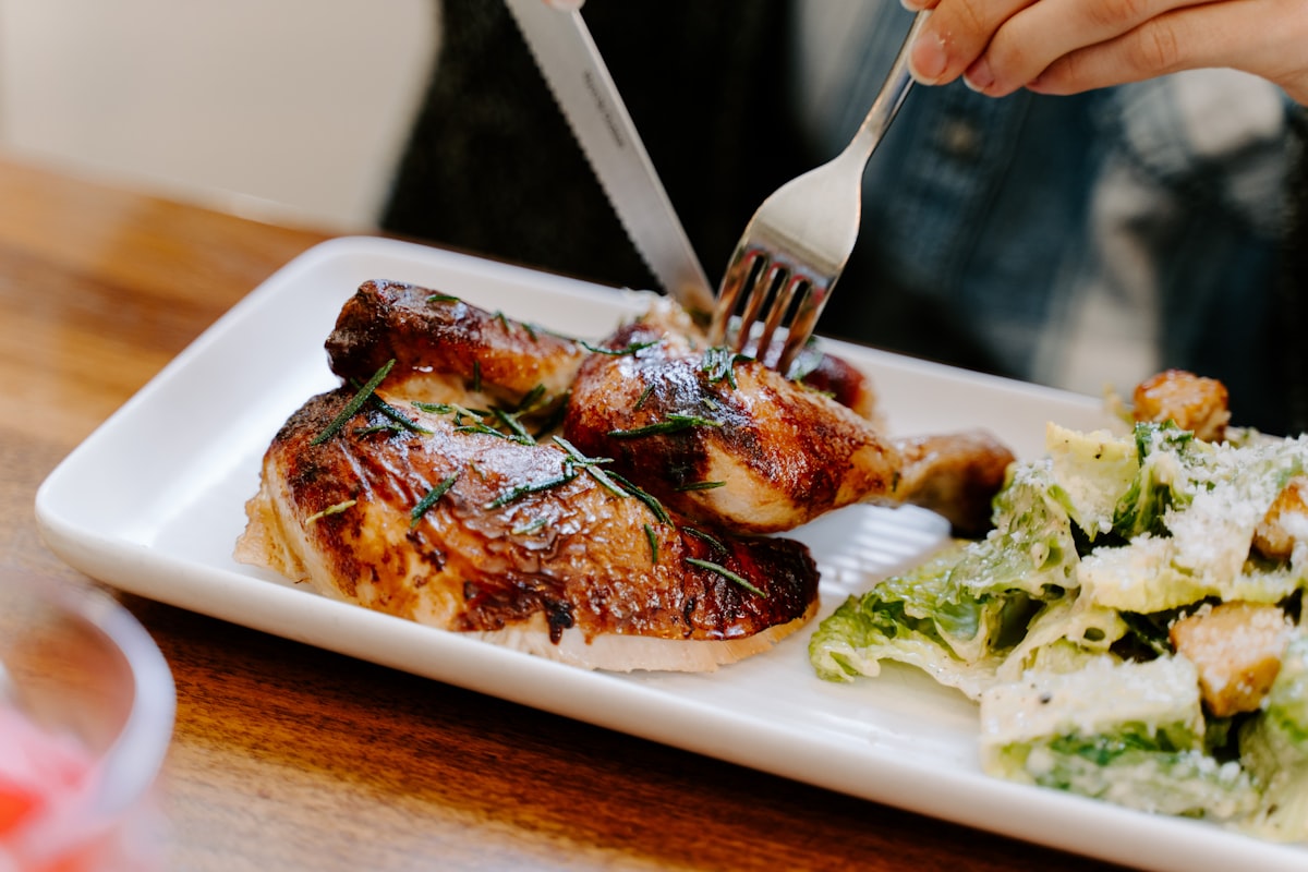 Muscle building meal preparation with lean proteins and vegetables